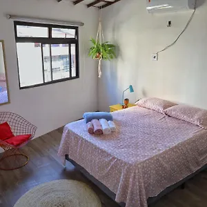  Quarto em Acomodações Particulares Casa Iracemar Brasil